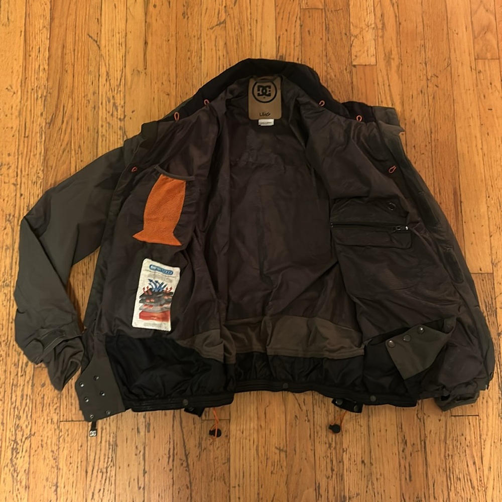 DC Snowboard shell Size Large - Picture 8 of 9